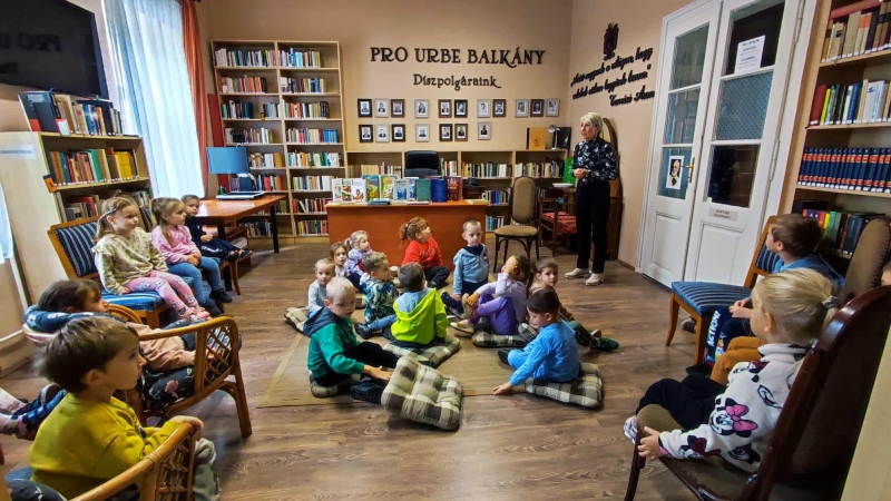 "Mesél a könyv mesél a könyvtár" I.